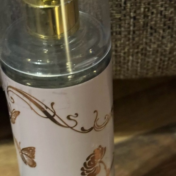 Fancy Perfume Jessica Simpson 8.0 oz
236 ml Fragrance Body Mist Spray
Women NEW - Picture 4 of 6